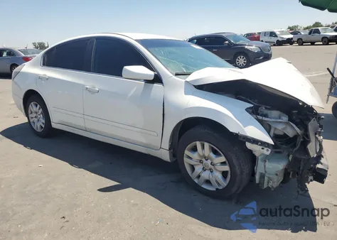 2011 Nissan Altima Base z USA, uszkodzony, nr VIN 1N4AL2AP9BN474334